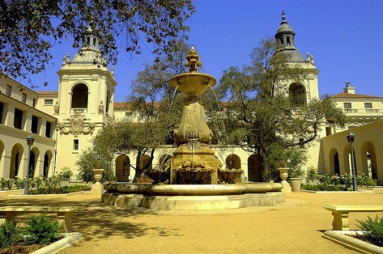 Pasadena Belediye Binası